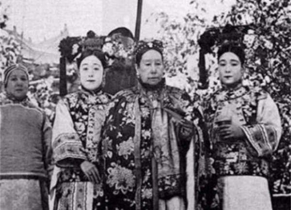 1928年,慈禧陵墓被盜,她口中價值8億的夜明珠,如今流落何方? 1928年,慈禧陵墓被盜,她口中價值8億的夜明珠,如今流落何方?
