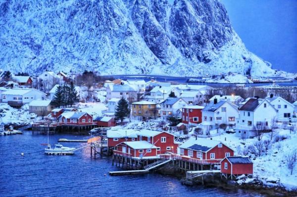 我愛了!挪威羅弗敦群島的冰雪世界,彷彿從天堂墜入人間 我愛了!挪威羅弗敦群島的冰雪世界,彷彿從天堂墜入人間