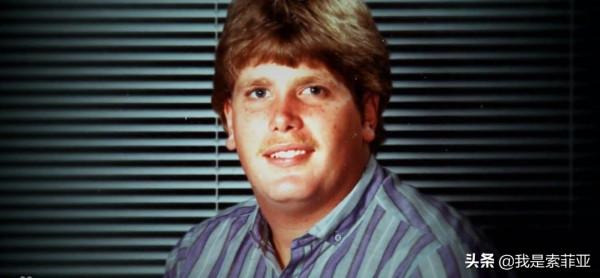 男子在家遇害，警方苦尋真兇無果，25年後，一個護士說她知道真相