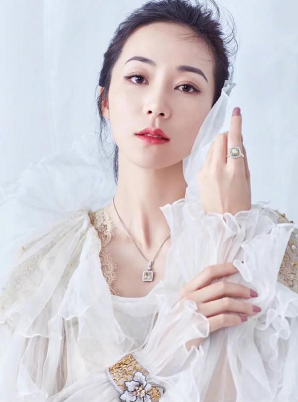 比張雨綺還狂的珠寶狂魔！來看看韓雪的過億珠寶收藏