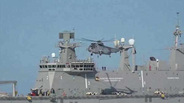 “堪培拉”級兩棲攻擊艦圖集（118圖）