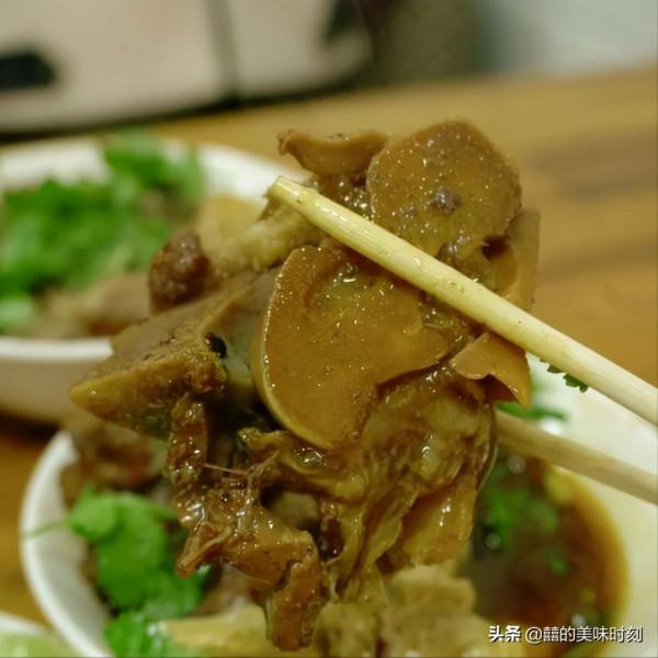 湖北鄉鎮上的蒼蠅館子，一碗飯傳承上百年，20元一碗外地人吃不下