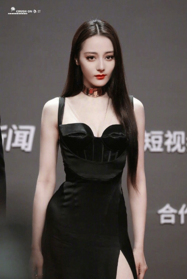 女明星的黑長直造型 一眼驚豔