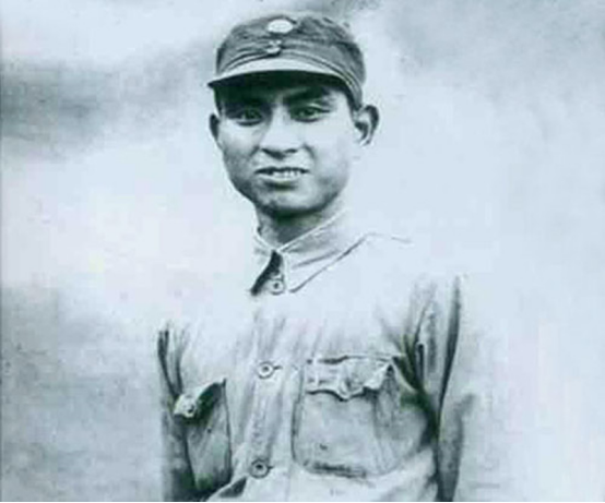 79年楊勇奉命來鄧小平住處，鄧：南疆形勢不安寧，請你到前面看看