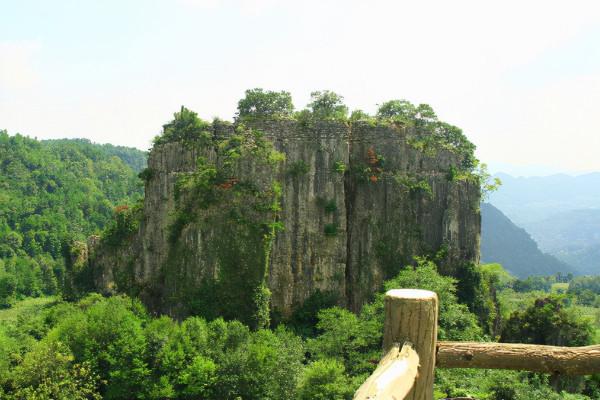 四川藏了個人間秘境，被贊“溶洞王國”，遊客們都“慕名而來”