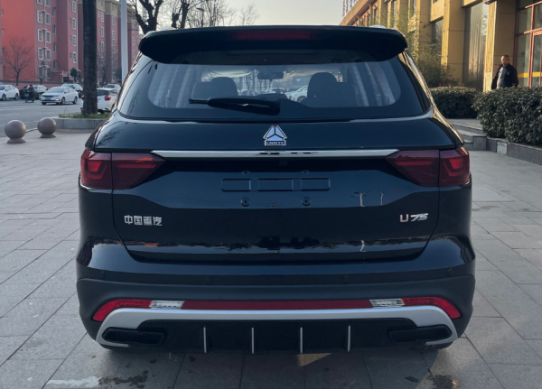 官宣丨重汽新款SUV正式上市，造型帥氣動力充沛，與傳祺GS8掰腕子