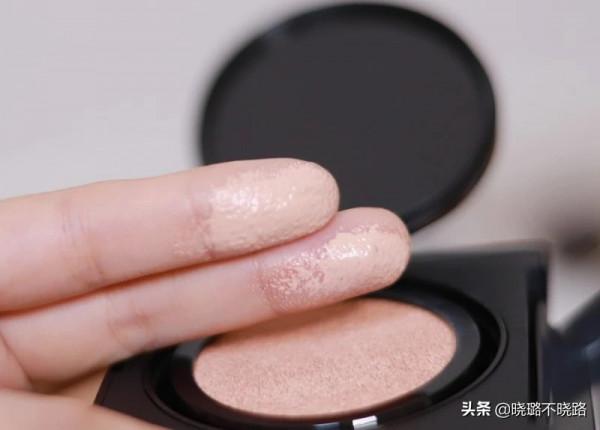 女生不管年紀多大,儘量化淡妝,教你這3個步驟,簡單易學又精緻 女生不管年紀多大,儘量化淡妝,教你這3個步驟,簡單易學又精緻