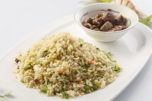 為了健康要少吃白米飯？這是真的嗎？醫生：主食應該這樣吃