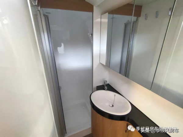 Hobby495WFB | 歐洲最受歡迎、最暢銷的拖掛式房車你看過了嗎? Hobby495WFB | 歐洲最受歡迎、最暢銷的拖掛式房車你看過了嗎?