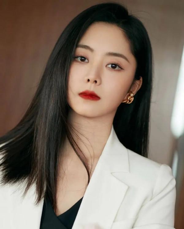 人中長、面中長，如何化妝不顯老？