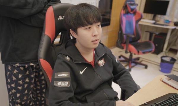 LOL轉會期吃瓜繼續！UZI和Crisp加入IG！小明和Knight轉戰TES