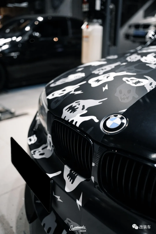 珍獸般的黑武士寶馬1M,開慣了500馬力本田S2000也不一定能駕馭 珍獸般的黑武士寶馬1M,開慣了500馬力本田S2000也不一定能駕馭