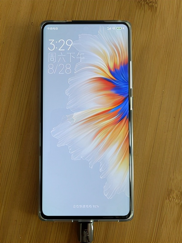 不聽女朋友的勸，我鐵了心要買小米MIX4，用了一個月有好多話想說