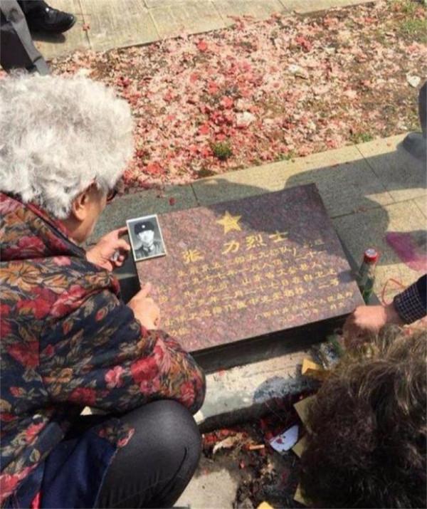 1979年,對越自衛反擊戰中,10位首長的兒子壯烈犧牲,他們是誰? 1979年,對越自衛反擊戰中,10位首長的兒子壯烈犧牲,他們是誰?