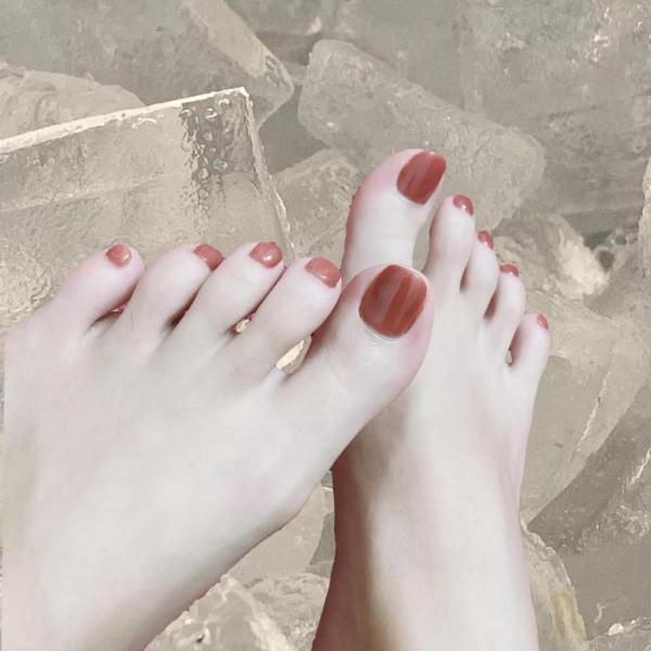 嫩腳秘籍趕緊學起來!夏天穿涼鞋更好看 嫩腳秘籍趕緊學起來!夏天穿涼鞋更好看