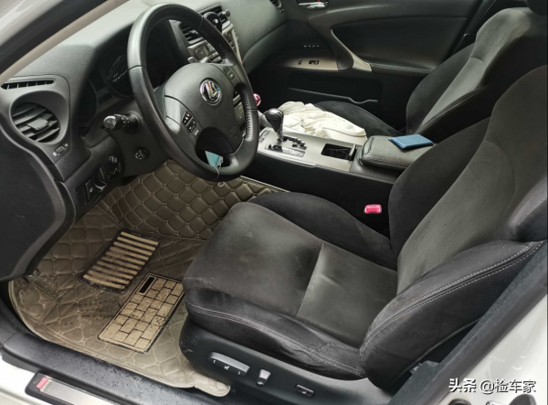 10萬買輛開了11年的雷克薩斯IS300,比同樣價錢的新車香在哪裡? 10萬買輛開了11年的雷克薩斯IS300,比同樣價錢的新車香在哪裡?