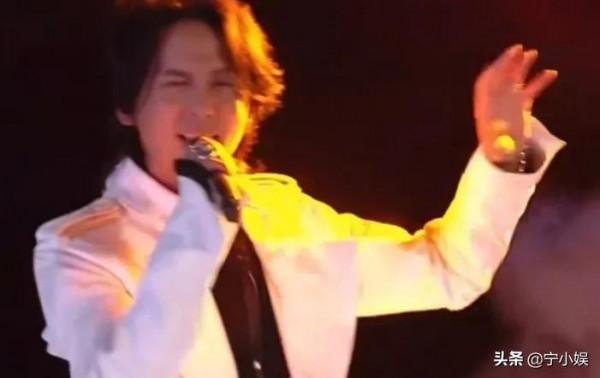 芒果臺“內部”晚會13位明星遭遇尷尬，意外暴露其3條生存現狀