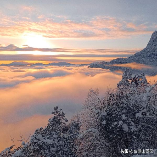 瓦屋山的天空藍和落日輝,你值得擁有! 瓦屋山的天空藍和落日輝,你值得擁有!