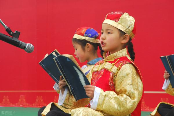 你只關注孩子在幼兒園裡的吃喝拉撒睡嗎？這五大領域瞭解一下