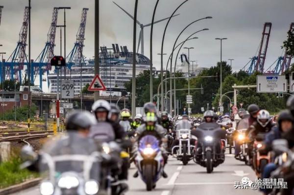 「 滾雷之聲 」數萬輛哈雷的巡遊活動 「 滾雷之聲 」數萬輛哈雷的巡遊活動