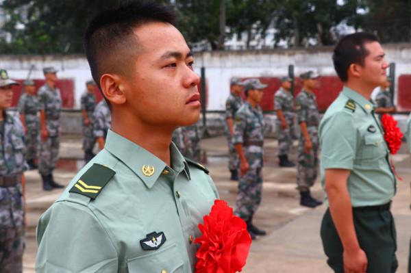 戰友，願你今朝卸甲揚帆新徵程