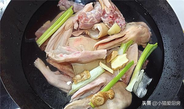 你們喜歡吃滷味嗎？中秋節動手做一個滷味拼盤吧！用來配啤酒最棒