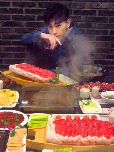 因為310萬輸掉大好前程，粉絲喊冤不意外，鄧倫才是真糊塗