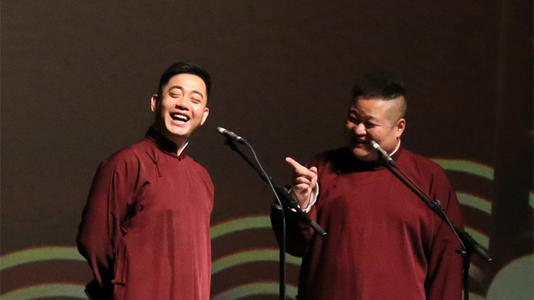 跟岳雲鵬同時來德雲社，老郭卻怎麼也捧不紅，孔雲龍的經歷太豐富
