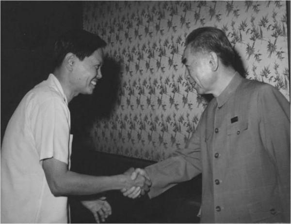 楊振寧95歲才改回中國籍，只為回來養老？先看看他的貢獻有多大吧