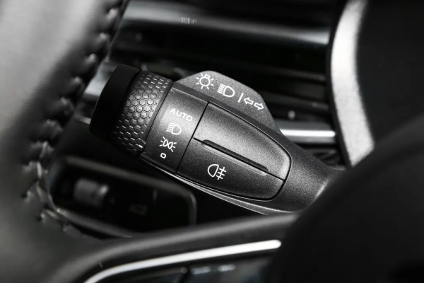 帝豪轉向燈不亮怎麼辦？