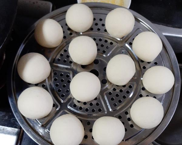 用酵母粉蒸饅頭，還需要放鹼面嗎？很多人不懂，難怪蒸的饅頭髮酸