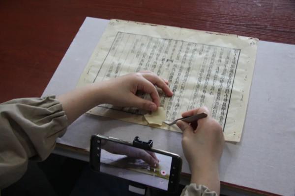 短影片裡的古籍修復