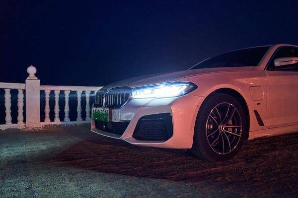 【X自駕】開寶馬5系插混，打卡秦皇島海岸，帆船、動漫任你玩