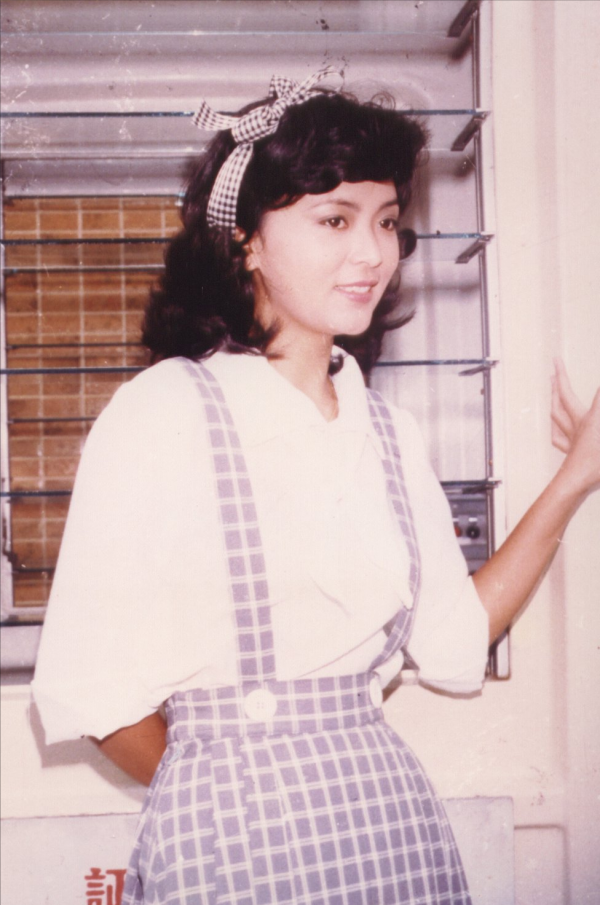 《上海灘》播出42年，8位演員境況懸殊巨大，有人去世，有人出家