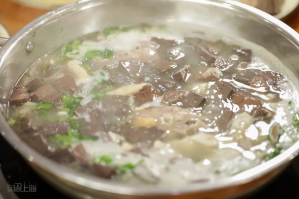 百年非遺技藝唯一傳承人，24年只用木桶燒羊肉