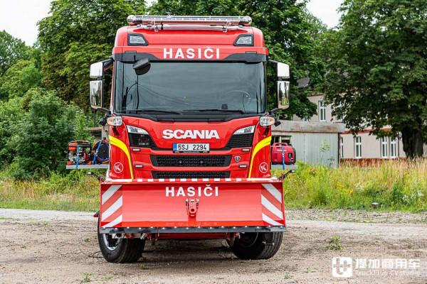 用於救援火車的卡車，8X8驅動，帶您好好看看這輛斯堪尼亞破障車