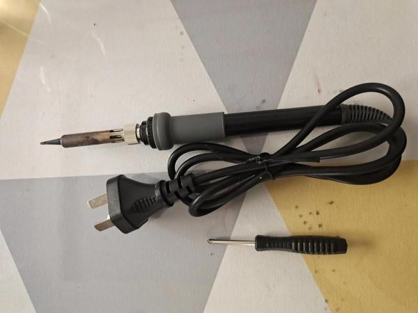 飛科FS373剃鬚刀如何更換電池