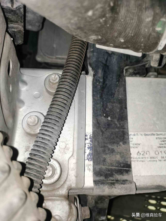 7年車齡的賓士CLA貶值20多萬,白色車身在檢測師眼中逐漸“變黑” 7年車齡的賓士CLA貶值20多萬,白色車身在檢測師眼中逐漸“變黑”