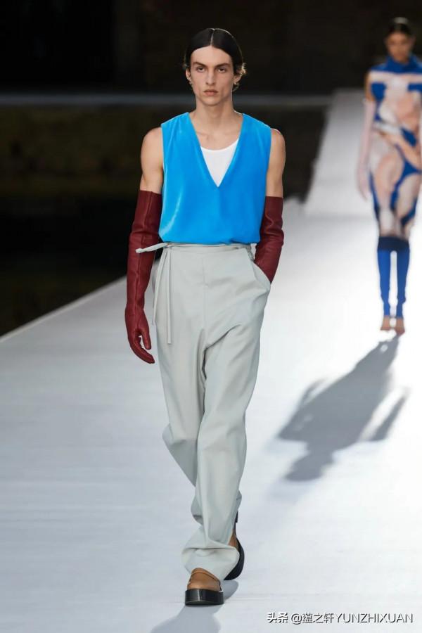 秋冬穿藍色也太好看了吧