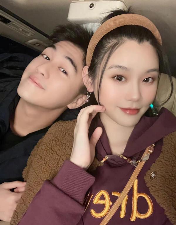 奚夢瑤二胎封肚後胖不少！穿休閒裝逛街不像闊太，豪門氣場太弱