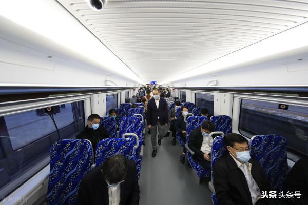 不出北京坐火車去賞秋,方便經濟不堵車,臥虎山蟠龍山盡顯中國紅 不出北京坐火車去賞秋,方便經濟不堵車,臥虎山蟠龍山盡顯中國紅