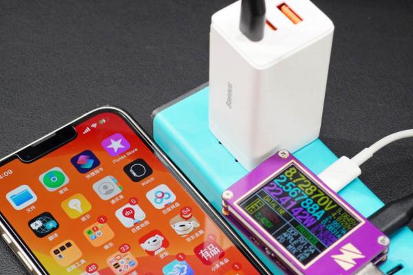 三口皆快充,功率自分配,更小巧的倍思GaN Pro 65W充電器評測 三口皆快充,功率自分配,更小巧的倍思GaN Pro 65W充電器評測