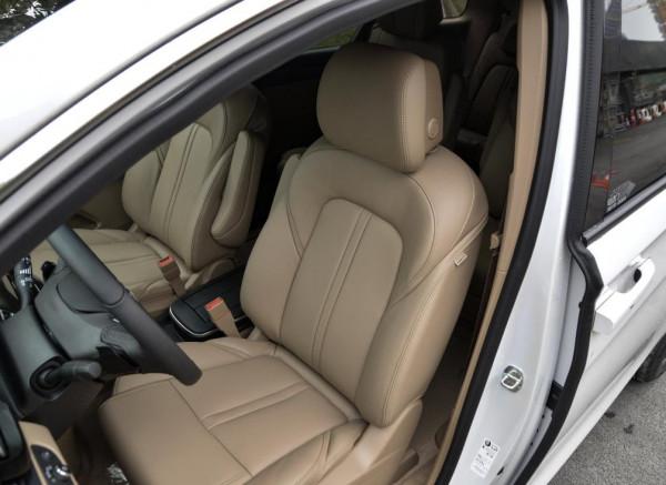 家裡人口多，買MPV更合適，可以看看這兩款，安靜舒適還省油