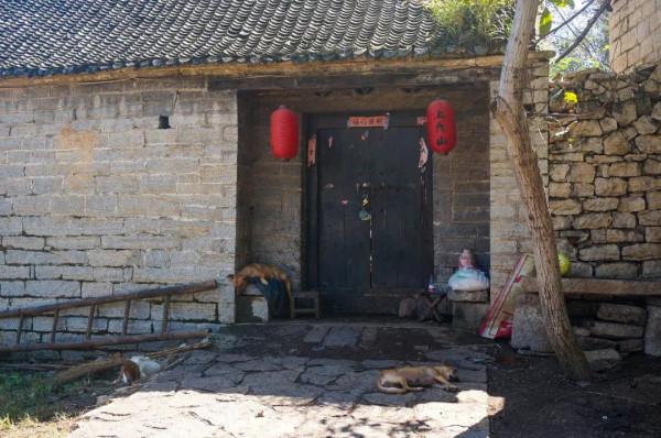 慶國慶，這個古村太熱鬧，養眼又怡情，還有滿滿的中國紅