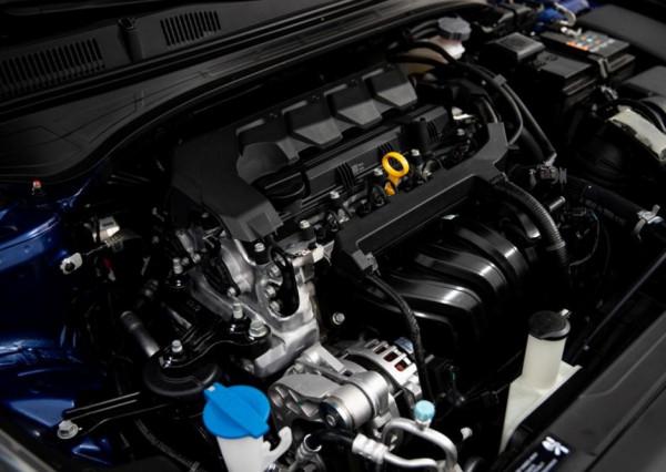 起亞最後的倔強，不到11萬起的K3，對抗朗逸軒逸，有價效比