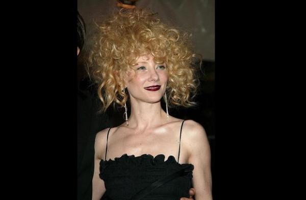 往屆紐約大都會藝術博物館慈善舞會上的奇特造型 往屆紐約大都會藝術博物館慈善舞會上的奇特造型