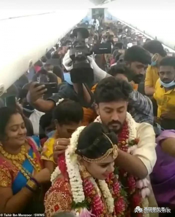 印度新人租飛機帶160人辦空中婚禮,地上不讓辦就在天上辦? 印度新人租飛機帶160人辦空中婚禮,地上不讓辦就在天上辦?