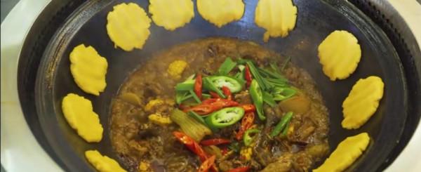 福建大排檔賣柴火雞6年,日賣300只,人均30元,位置全靠搶 福建大排檔賣柴火雞6年,日賣300只,人均30元,位置全靠搶