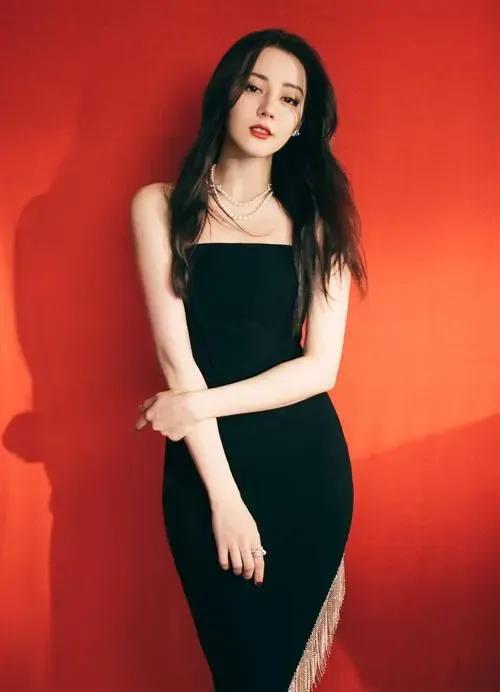 迪麗熱巴 多少男生心目中的女神 迪麗熱巴 多少男生心目中的女神