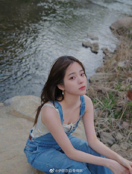 《司藤》導演李木戈再出新劇，搭檔造型新秀李萌展現吸血鬼之魅力